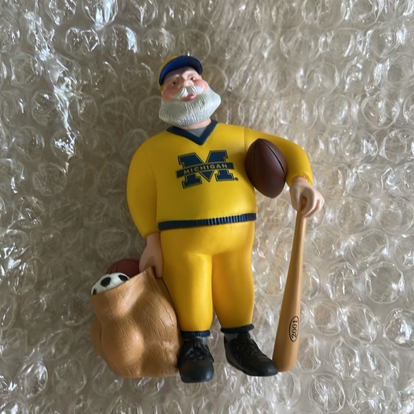 NIB University of Michigan Wolverines Ornament - Picture 5 of 7